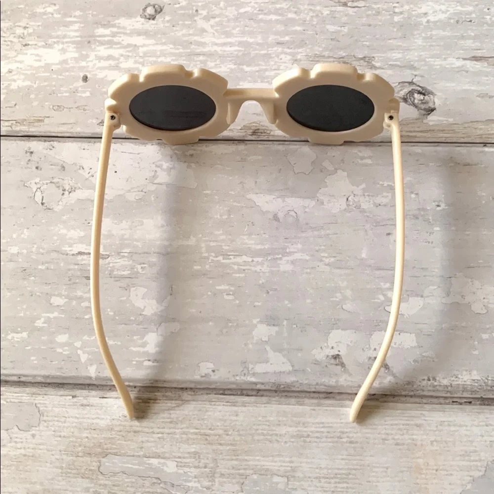 BabyGap Flower Sunglasses Cream Frames Black Lenses Girls Summer Gap Kids NEW
